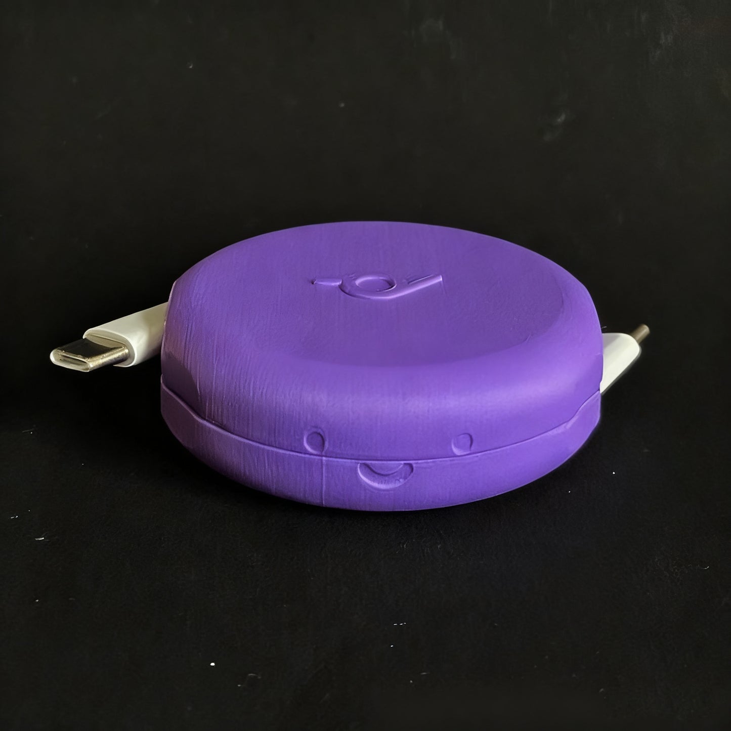 ✨ Auto-Retract Cable Organizer & Charging Hub🎁Tidy Your Tech, Simplify Your Life.