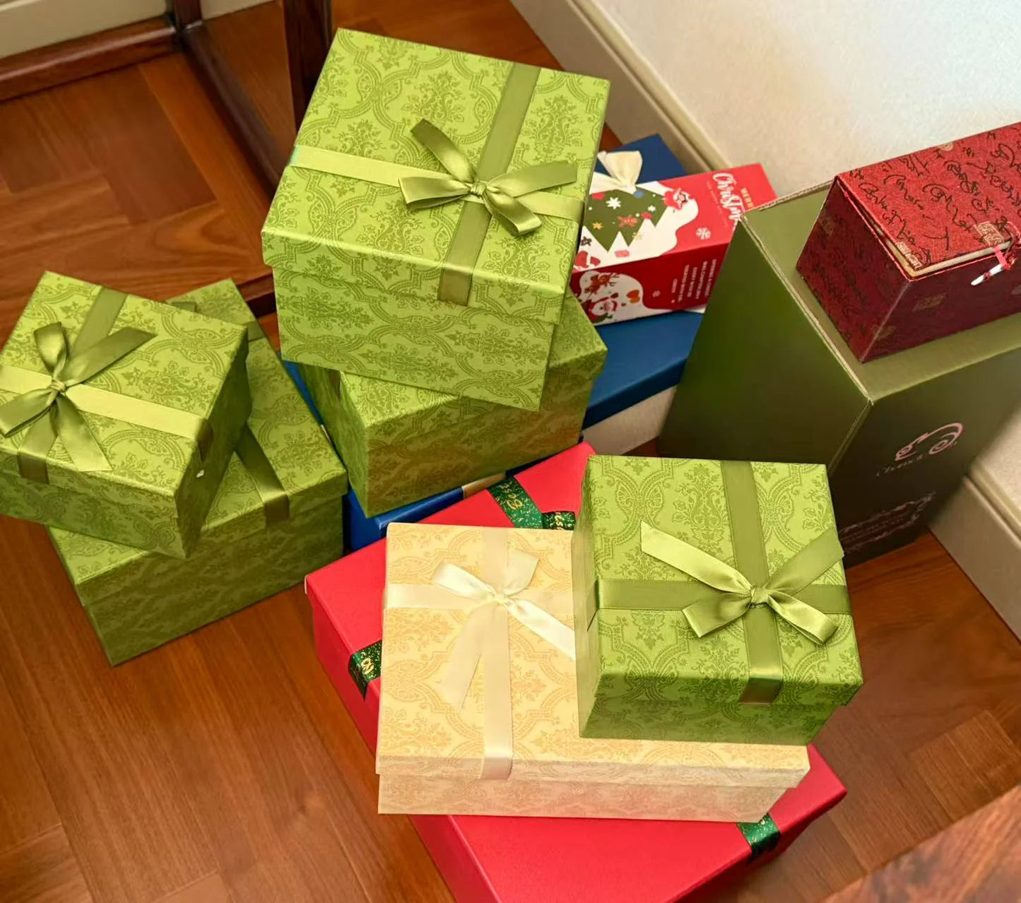 🎁Upgraded Version Handmade Wooden Electric Bionic Manta Ray Ornament