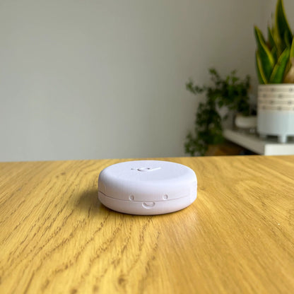 ✨ Auto-Retract Cable Organizer & Charging Hub🎁Tidy Your Tech, Simplify Your Life.