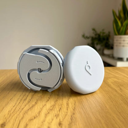 ✨ Auto-Retract Cable Organizer & Charging Hub🎁Tidy Your Tech, Simplify Your Life.